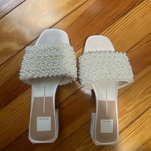 NWB Stunning Ivory Dolce Vita Pearl wedding flats size 9